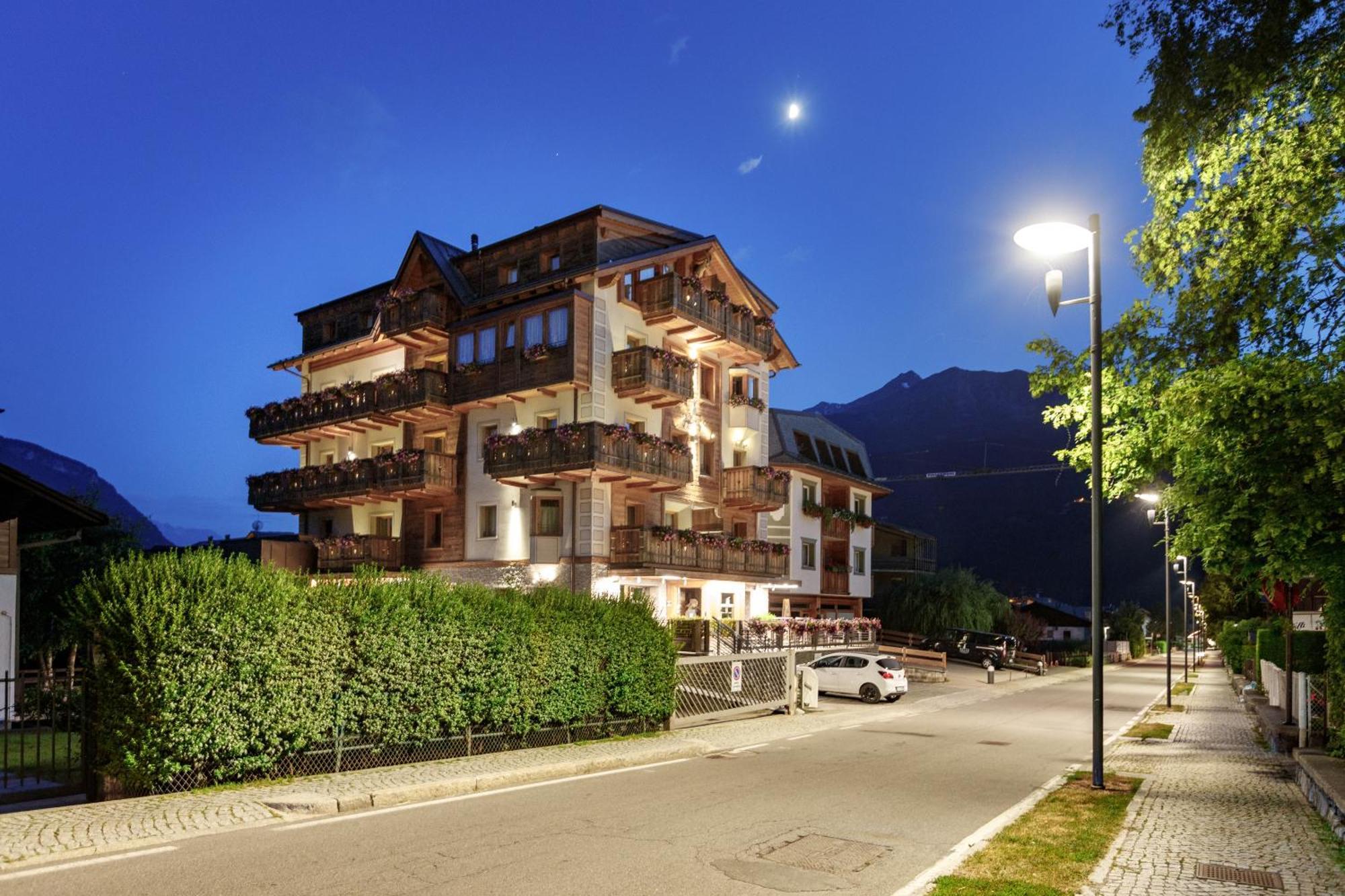 Hotel Sottovento Luxury Hospitality Bormio Zewnętrze zdjęcie